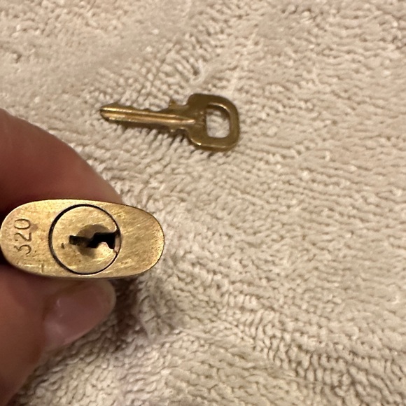 Louis Vuitton Brass Padlock with Key 320 - Picture 4 of 8